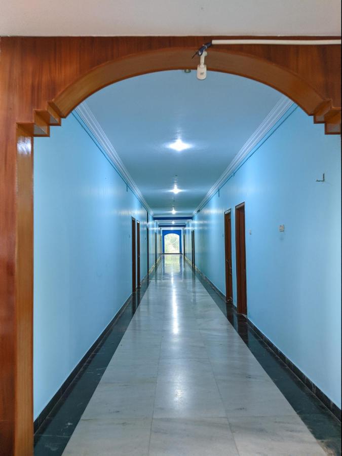 Mookambigai Residency Hotel Tirukkadaiyur Exterior photo