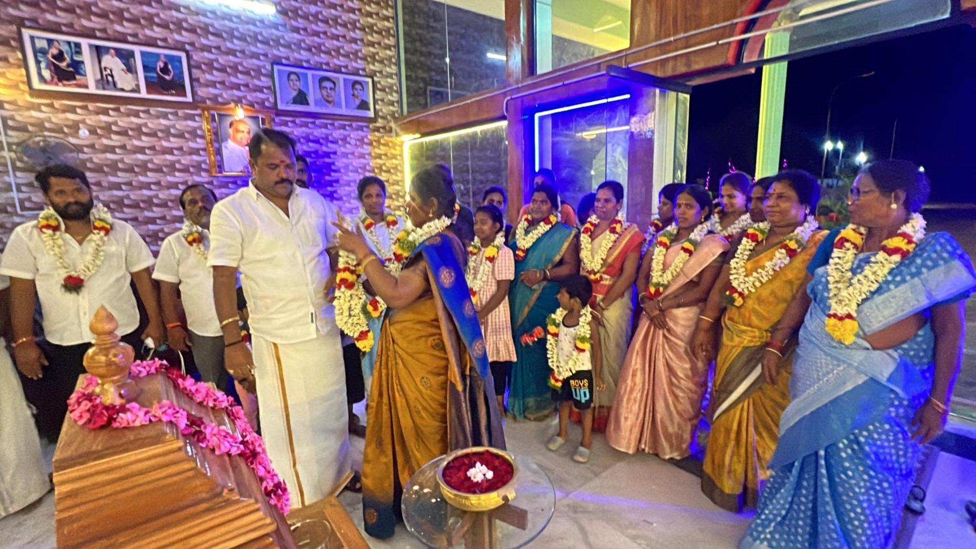 Mookambigai Residency Hotel Tirukkadaiyur Exterior photo