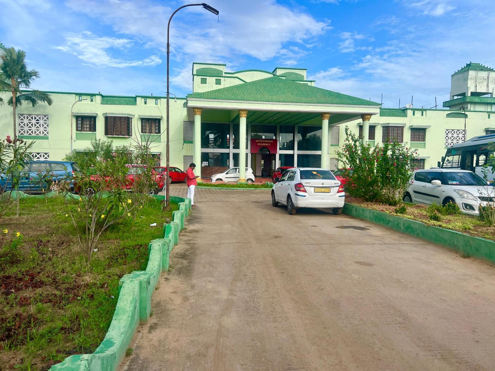 Mookambigai Residency Hotel Tirukkadaiyur Exterior photo