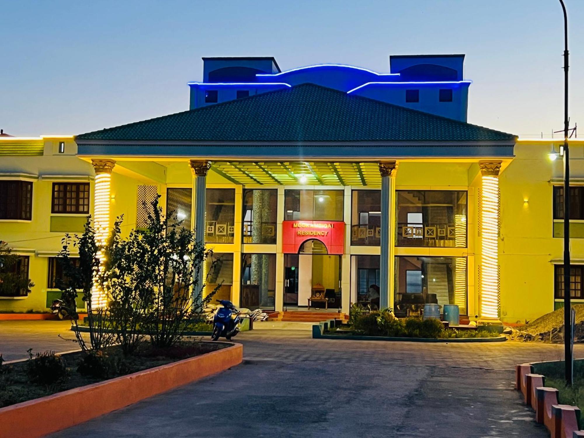 Mookambigai Residency Hotel Tirukkadaiyur Exterior photo